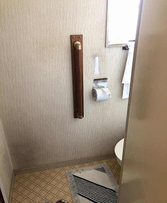 トイレ手すり取付工事 施工後